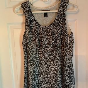 Sleeveless ruffle top